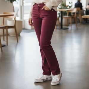 EUC New Directions Women 6 Maroon Casual Straight Jeans Denim Stretch Zip Button